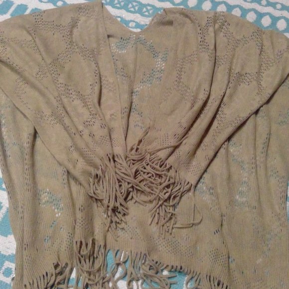 beige floral shawl WRAP (NEW) - Picture 1 of 1